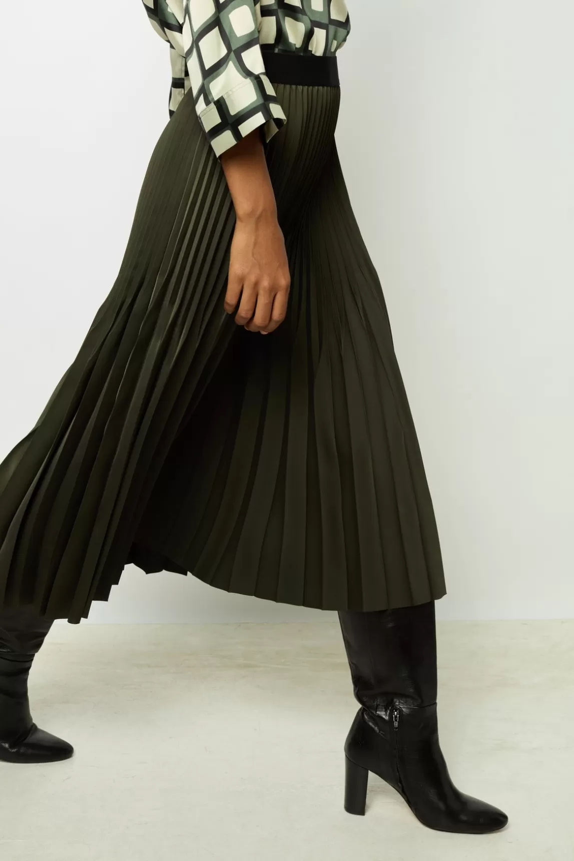 Clearance Gerard Darel Plain pleated midi skirt - CHARLENE VertKaki