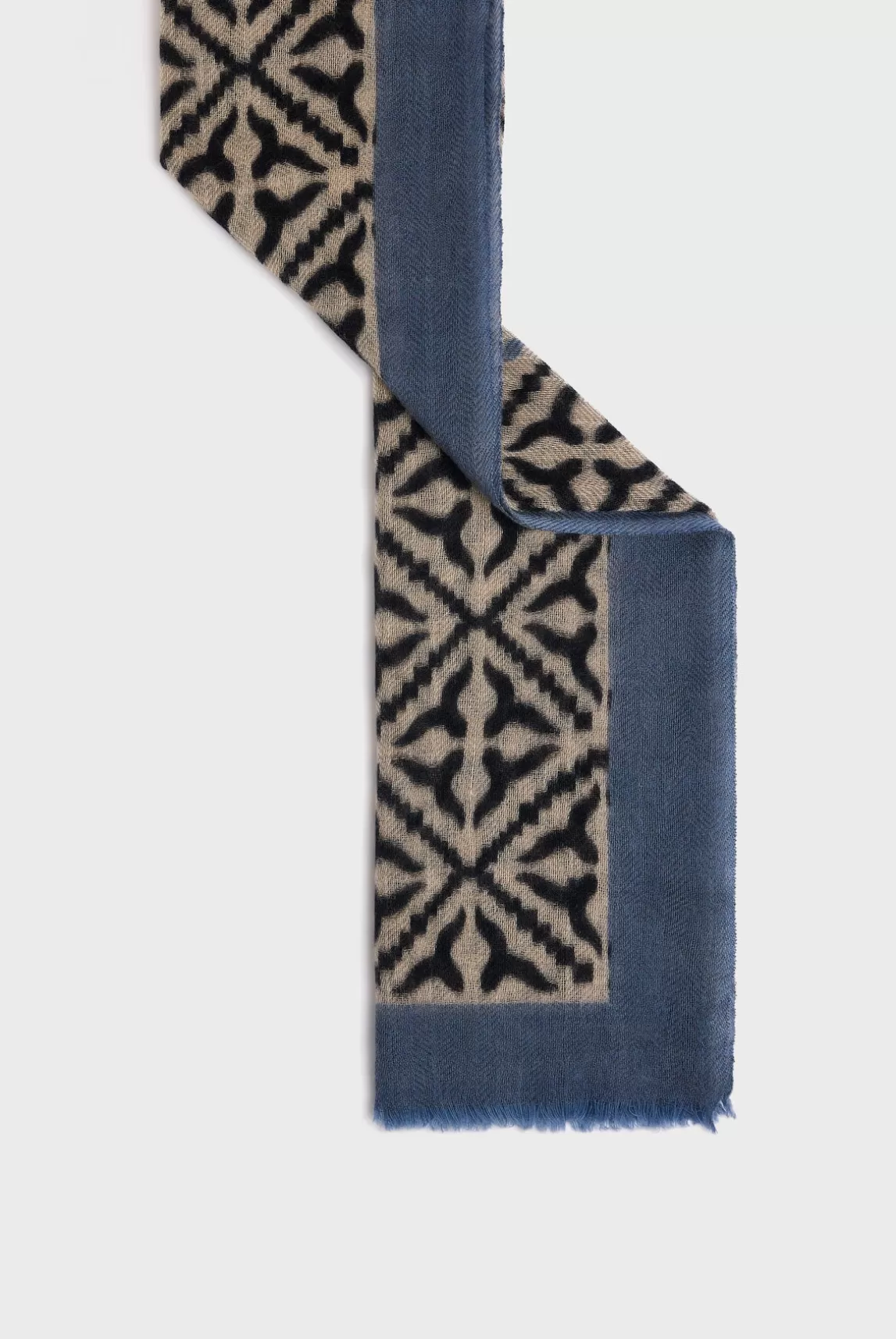 New Gerard Darel Printed wool and cashmere scarf - DYLANE Bleuciel