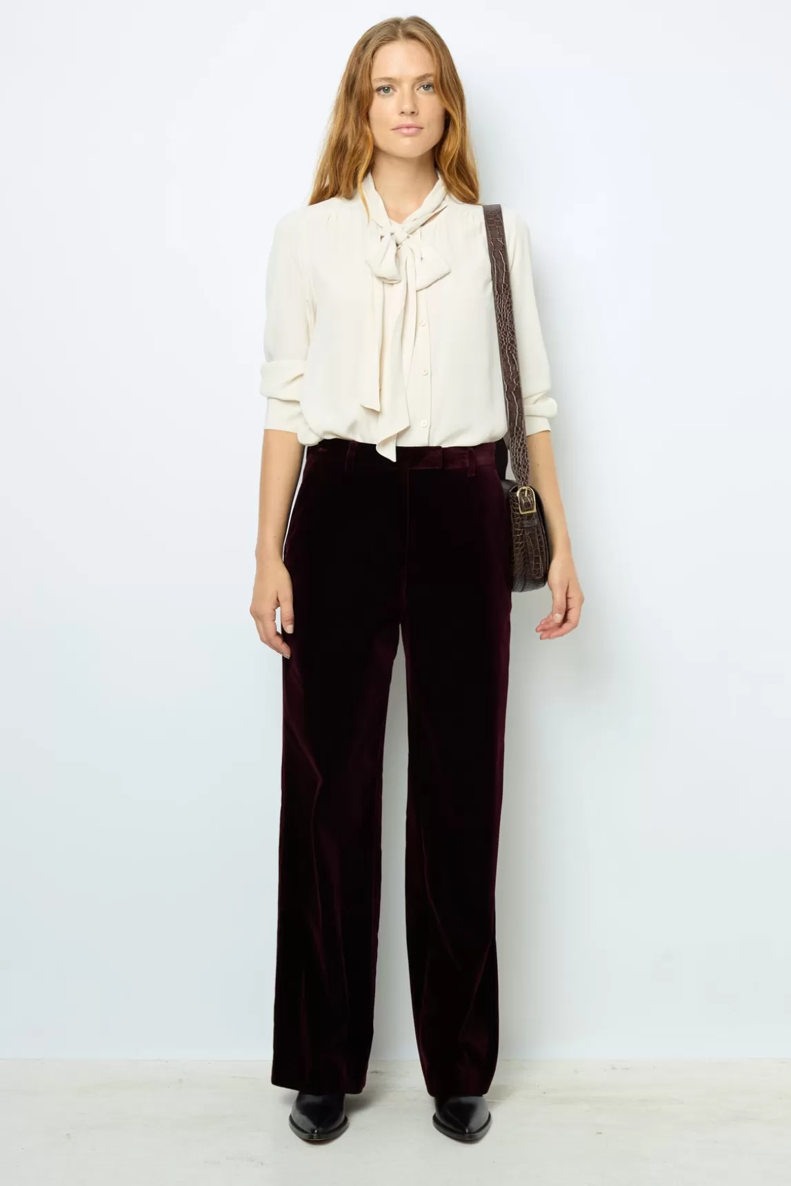 Store Gerard Darel Smooth velvet pants - NORA Bordeaux