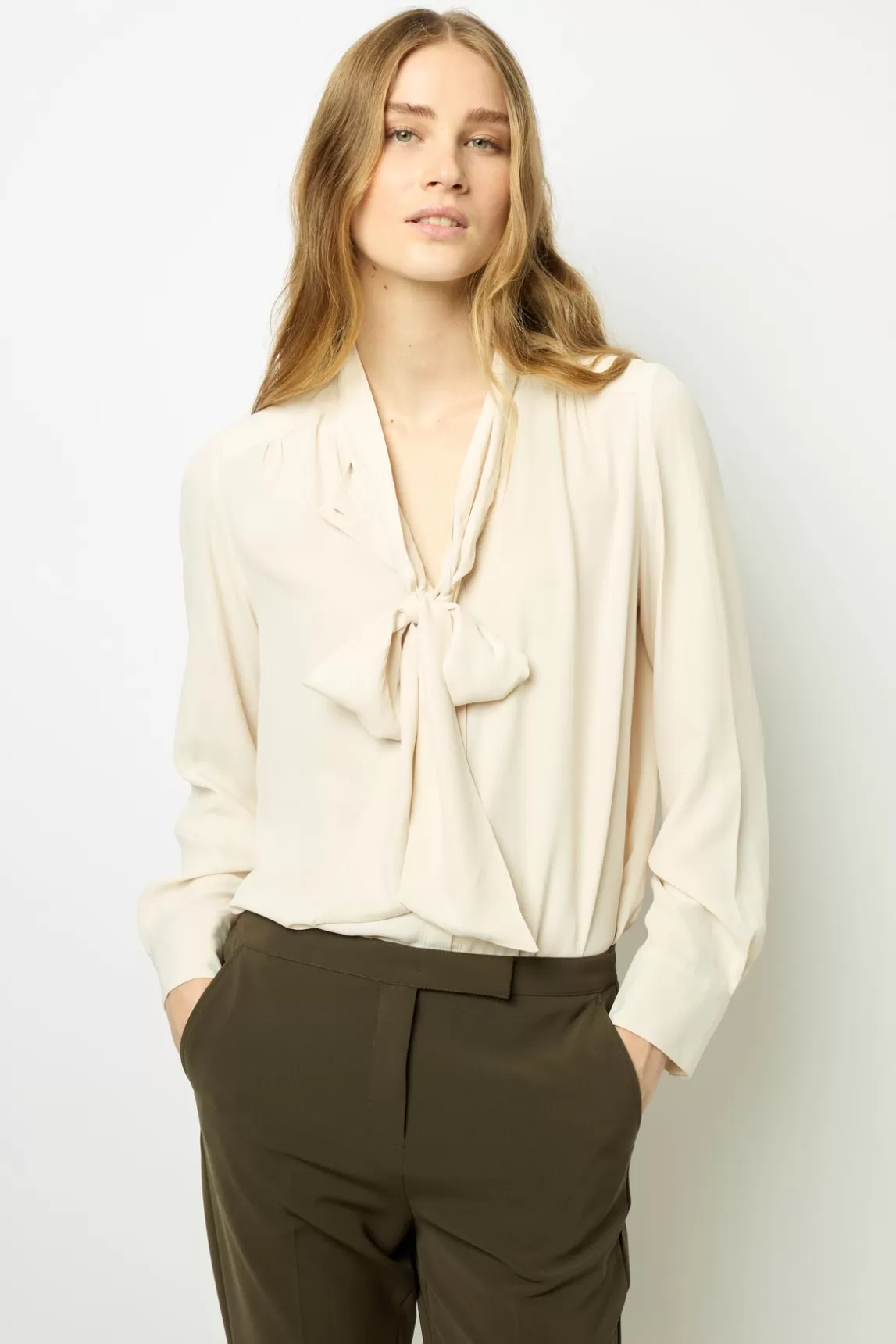 Outlet Gerard Darel Soft shirt with lavaliere collar - BELPHINE Beigerosé