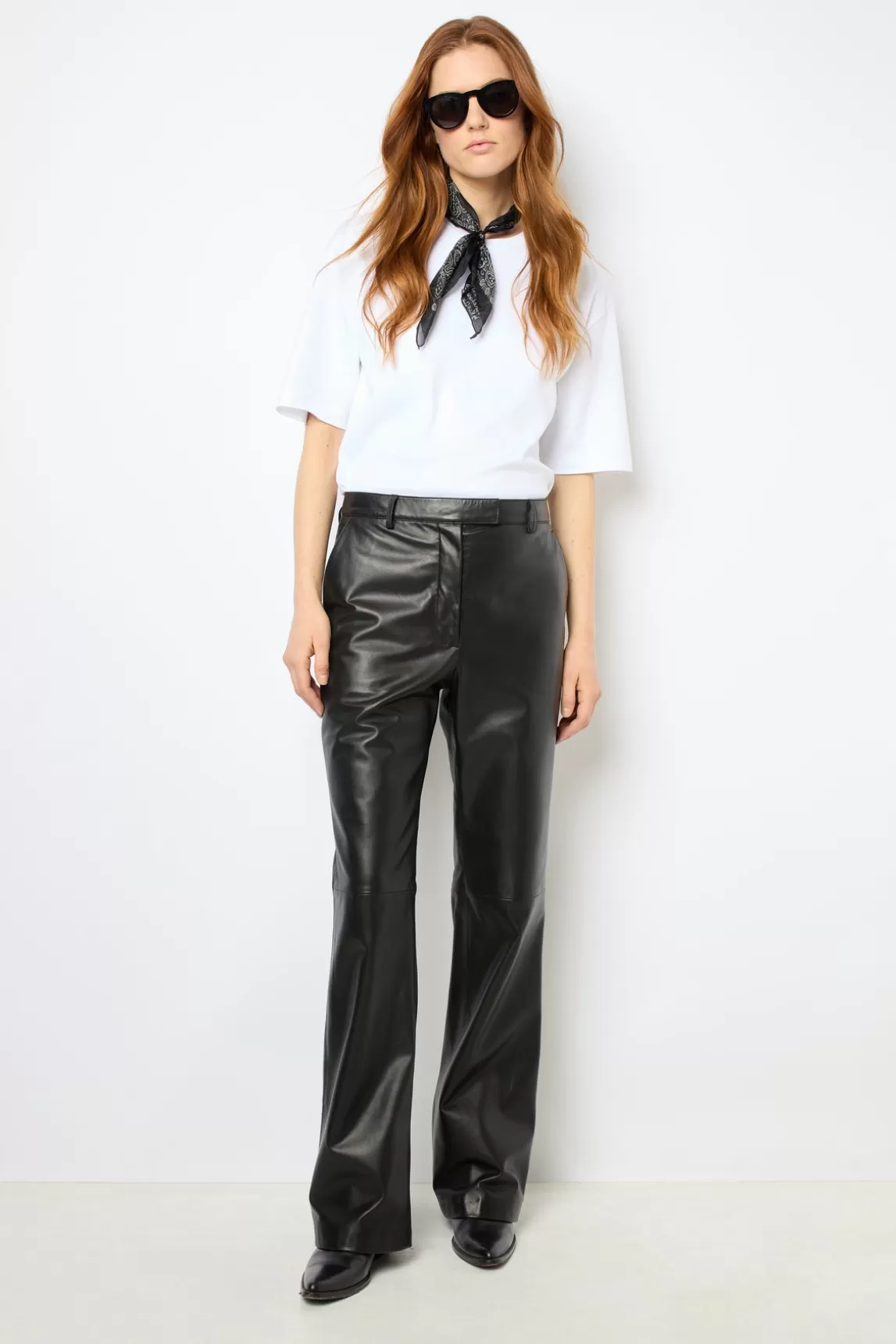 Store Gerard Darel Straight leather pants - NOOR Noir